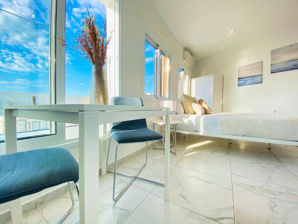 Phaedrus Living : Luxury Flat Lighthouse 75 Appartement Paphos Buitenkant foto